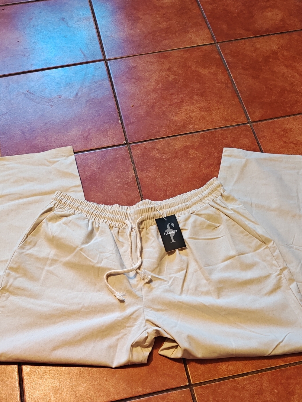 Men's Cream Athletic Drawstring Shorts with Side Pockets
